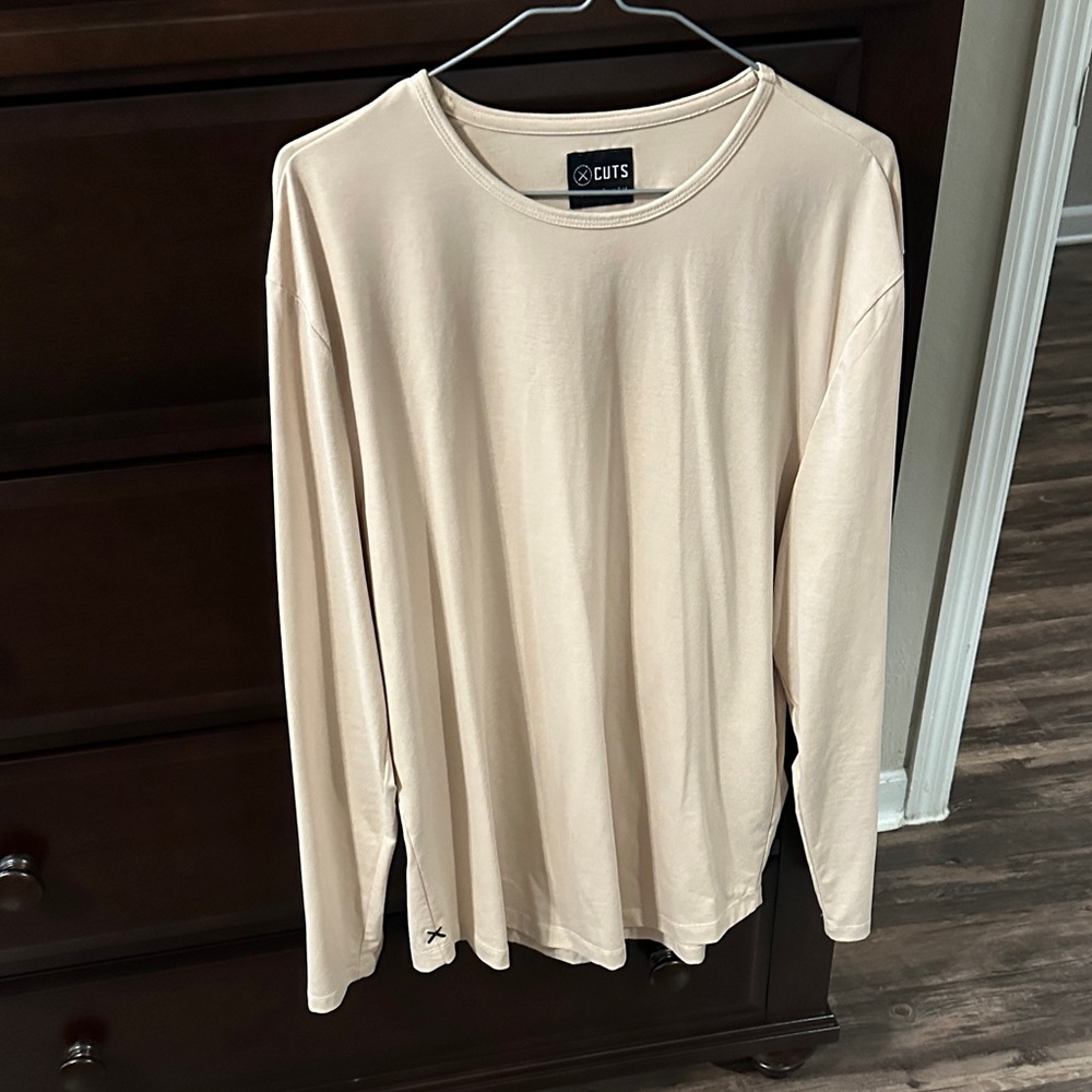 Men's Cream Long Sleeve Shirt Curved-Hem fit